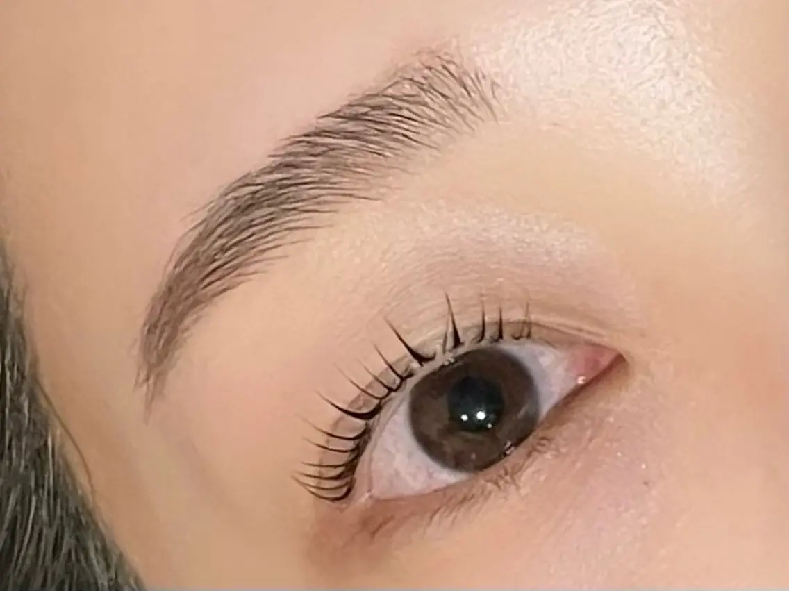 アイブロウ WAX脱毛&スタイリングの写真