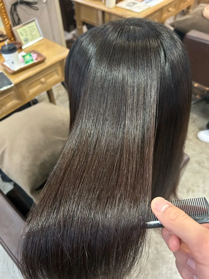 ロング カラー カット 縮毛矯正 トリートメント 小澤 一稀のヘアスタイル