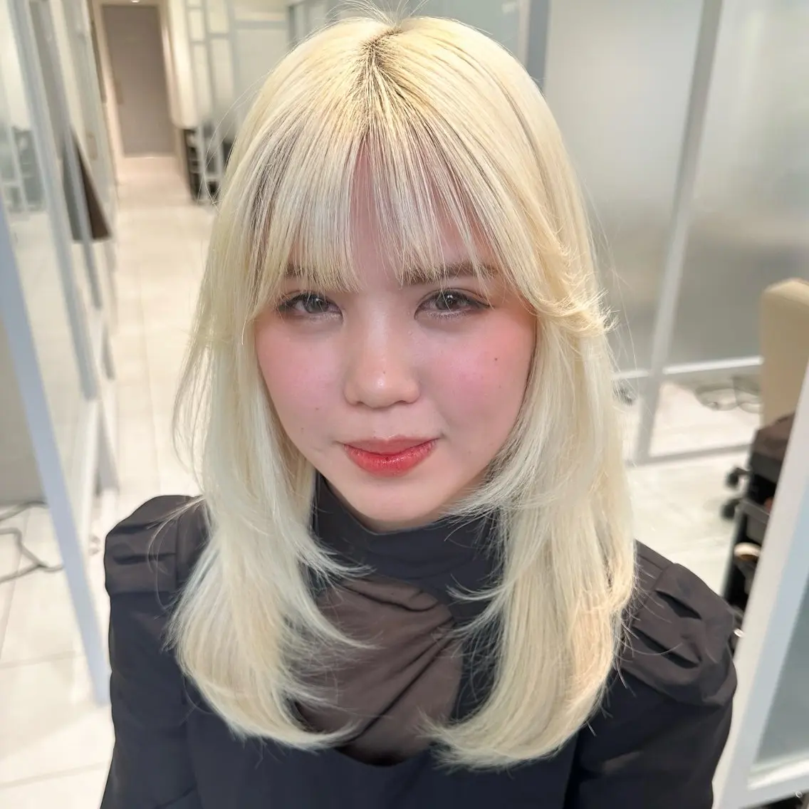 ロング カラー ブリーチ 抜きっぱなしブロンド ボブ/パーマ🟥 Genkiのヘアスタイル