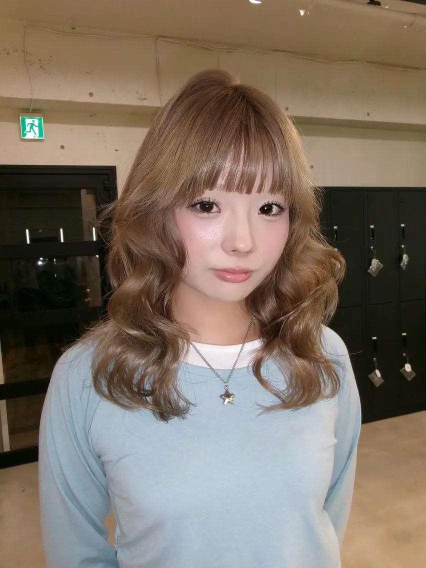 ミディアム ヘアカラー トリートメント Hana ハイトーン🕯🩰のヘアスタイル