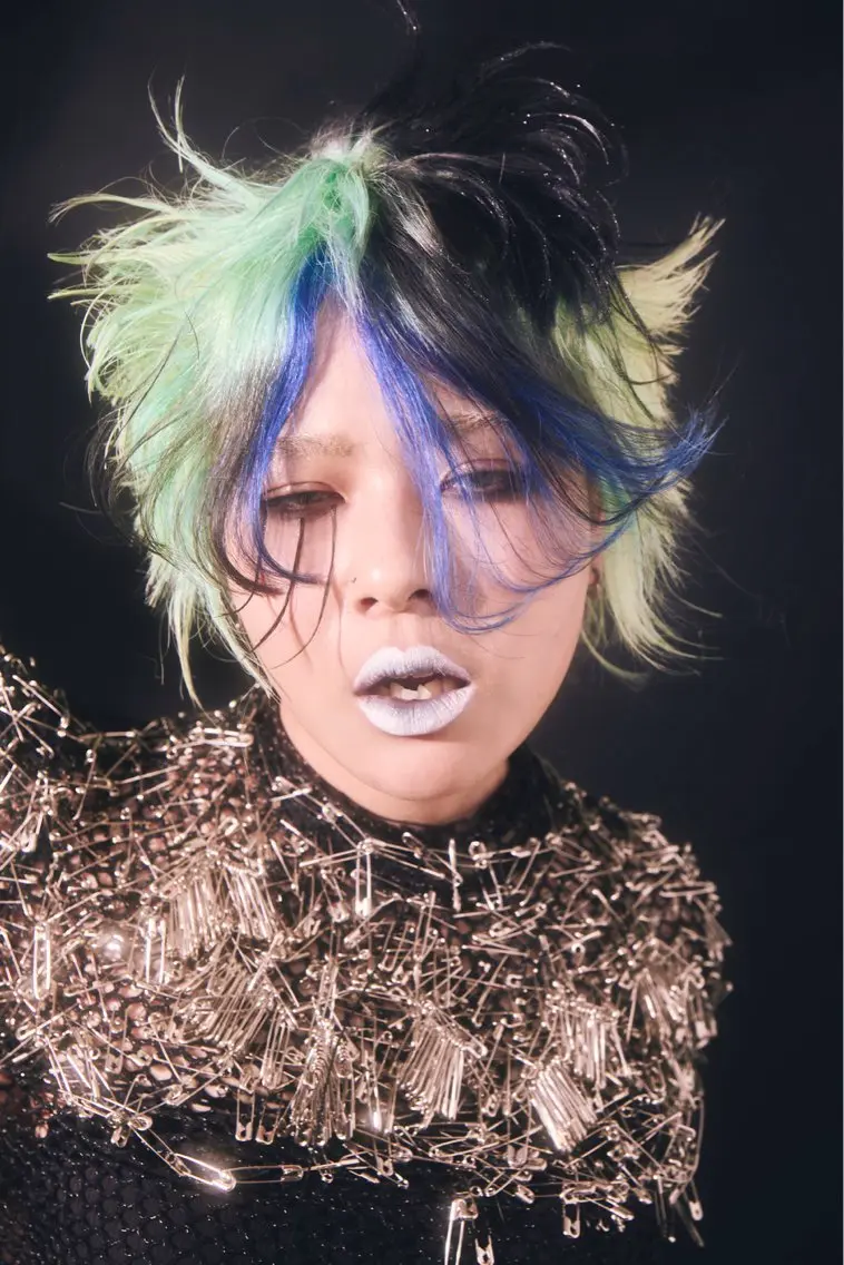 ショート カラー 小林 花寧のヘアスタイル