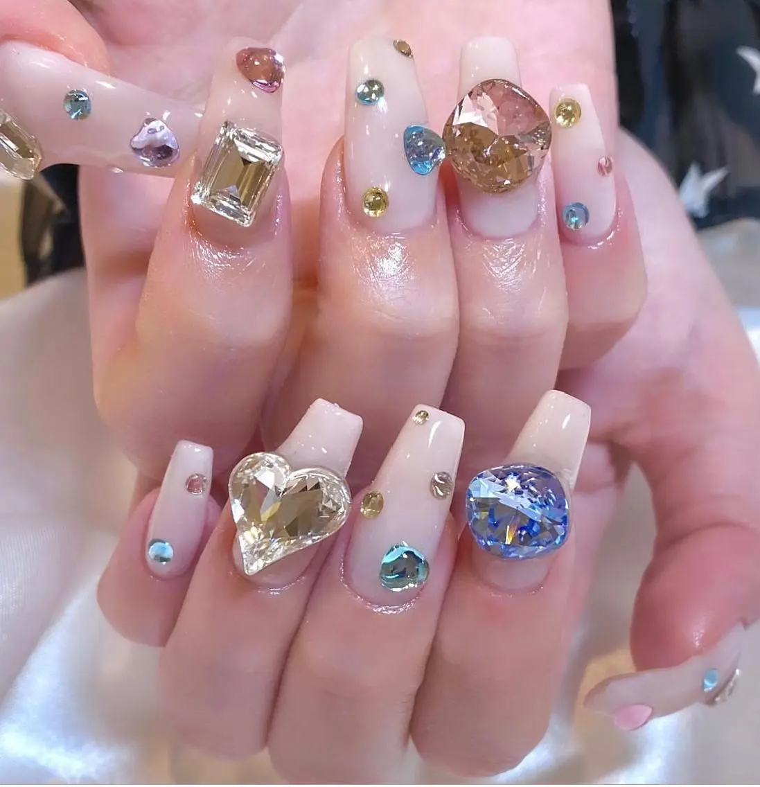 ハンドネイル🖐️パーツつけ放題！の写真