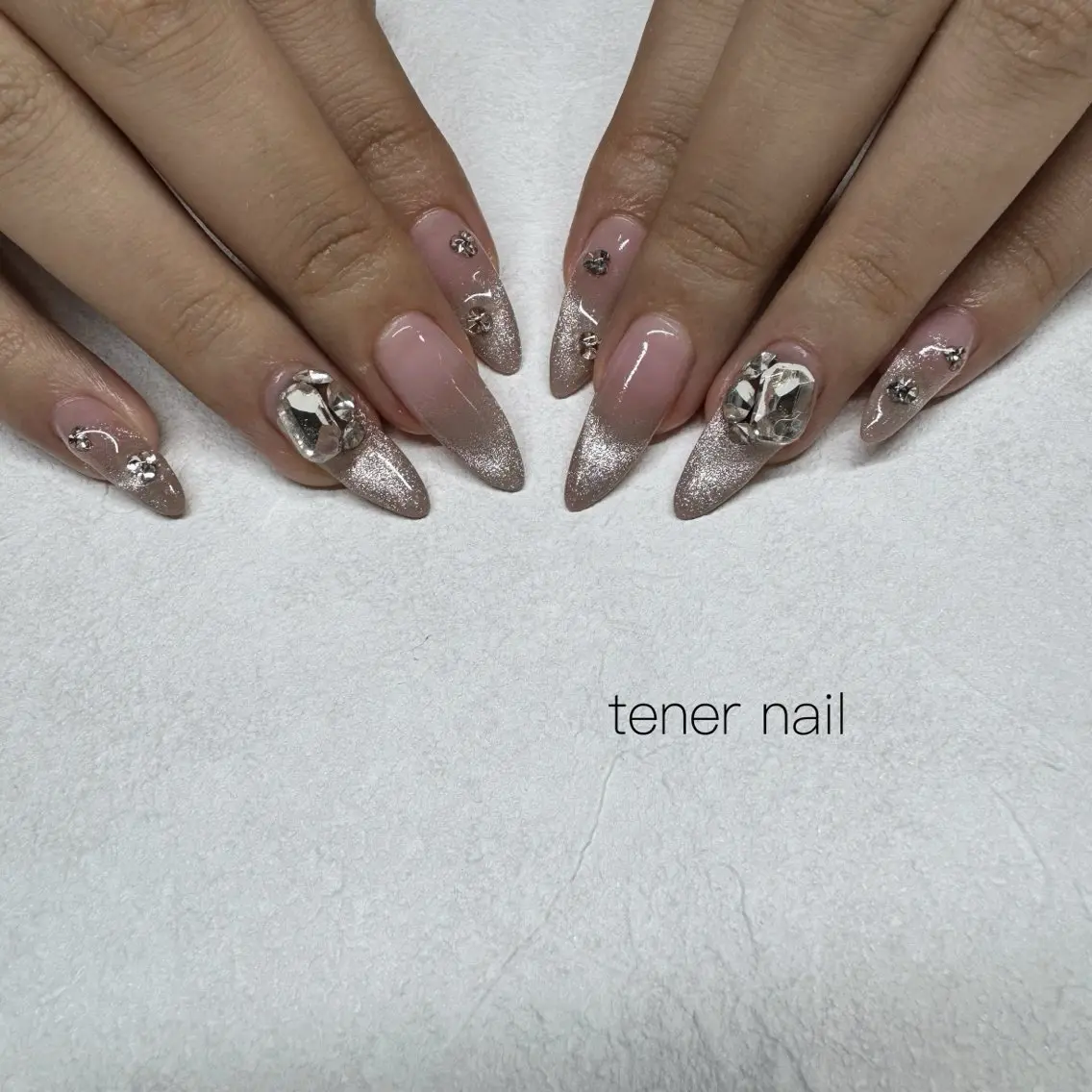 ネイル フレンチネイル マグネットネイル マグネットフレンチ ハンドネイル テネルネイル tener nailのネイルデザイン
