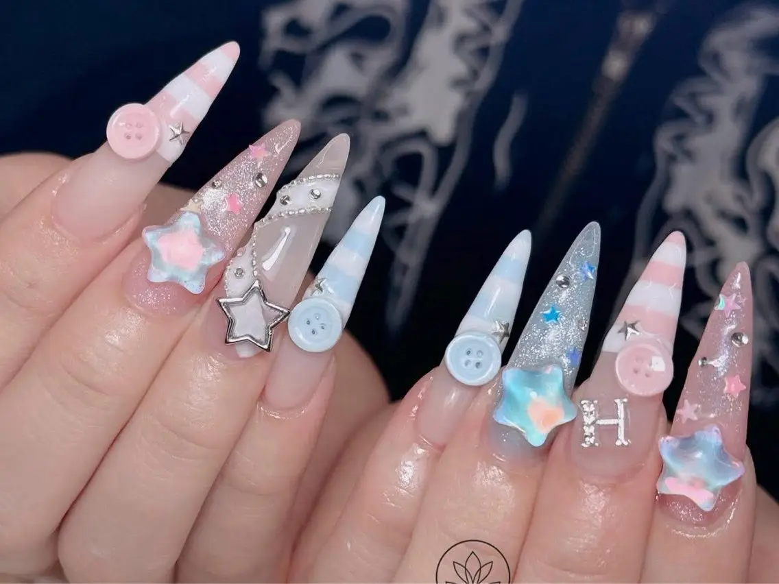 ネイル オーロラネイル チークネイル 長さ出し フレンチネイル 韓国ネイル ハンドネイル Lumi Shinokuboのネイルデザイン