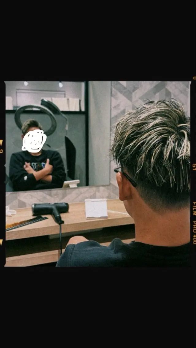 メンズ メンズハイライト カット ヘアカラー パーマ 石塚 望空翔のヘアスタイル