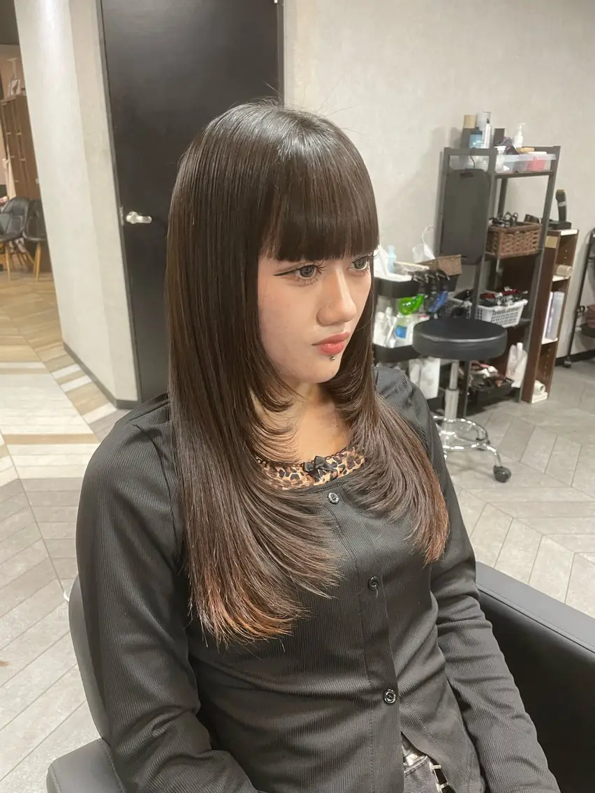 ロング レイヤーカット トリートメント est MIRAIのヘアスタイル