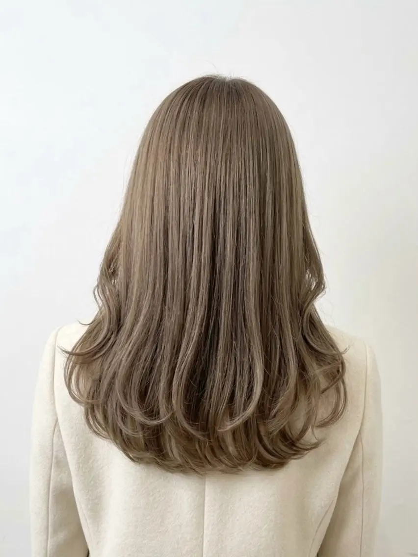 カラー ブリーチ ケアブリーチ 透明感カラー ヘアカラー トリートメント 🩶透明感｜レイヤー ｜Honoka🩶のヘアスタイル