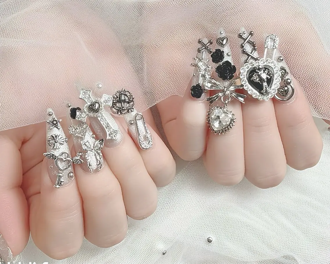 ネイル ハート ハンドネイル ハンドケア Gote Kawa nail salonのネイルデザイン