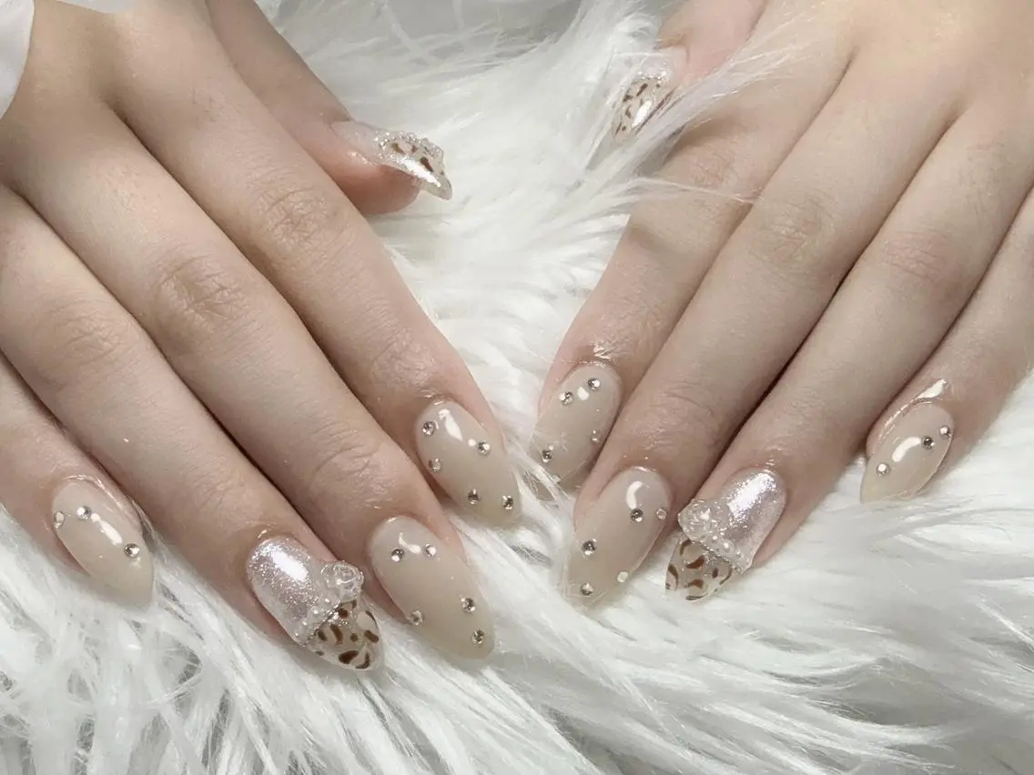 ネイル アートネイル フラッシュネイル フレンチネイル ジェルネイル ガラスフレンチ M2 BEAUTY Rikaのネイルデザイン