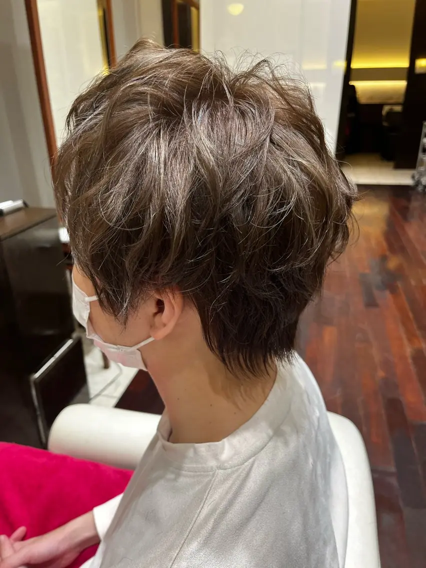 ショート カラー メンズ メンズハイライト グレージュ ハイライトカラー ハイライト ヘアカラー 梅田茶屋町ヘッドスパ ＆艶カラー　りほのヘアスタイル