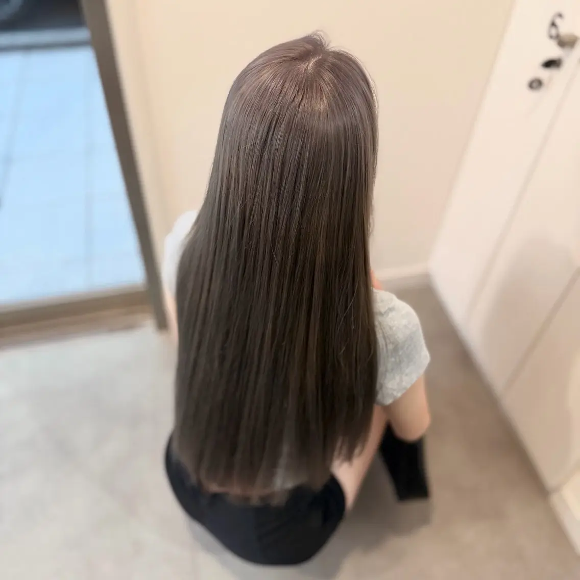 ロング カラー ブリーチ グレージュ ヘアカラー Dia アキヨシ ミユのヘアスタイル