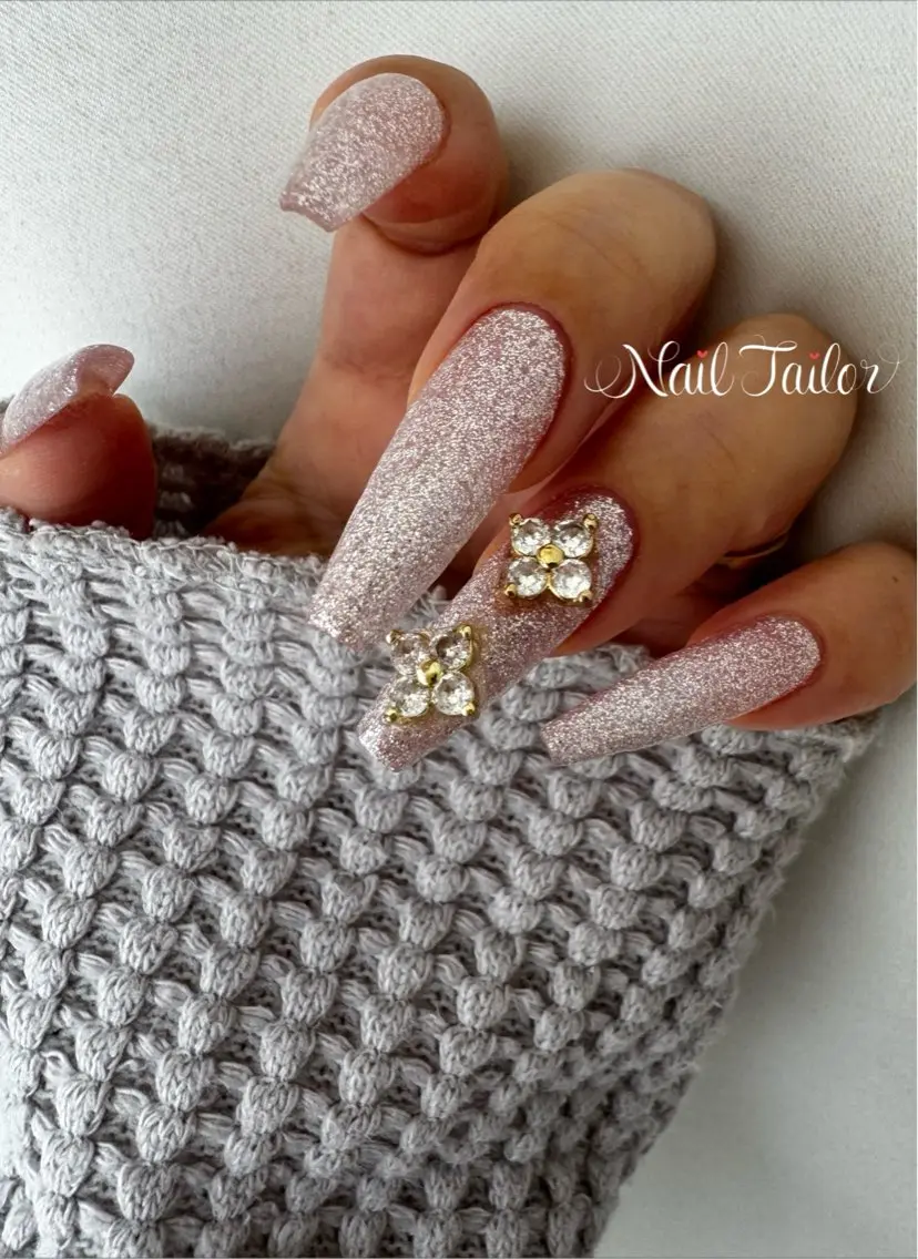 ネイル 長さ出し キラキラネイル ラメ(グリッター) ロングネイル ワンカラーネイル ハンドネイル NailTailor ネイルテイラーのネイルデザイン
