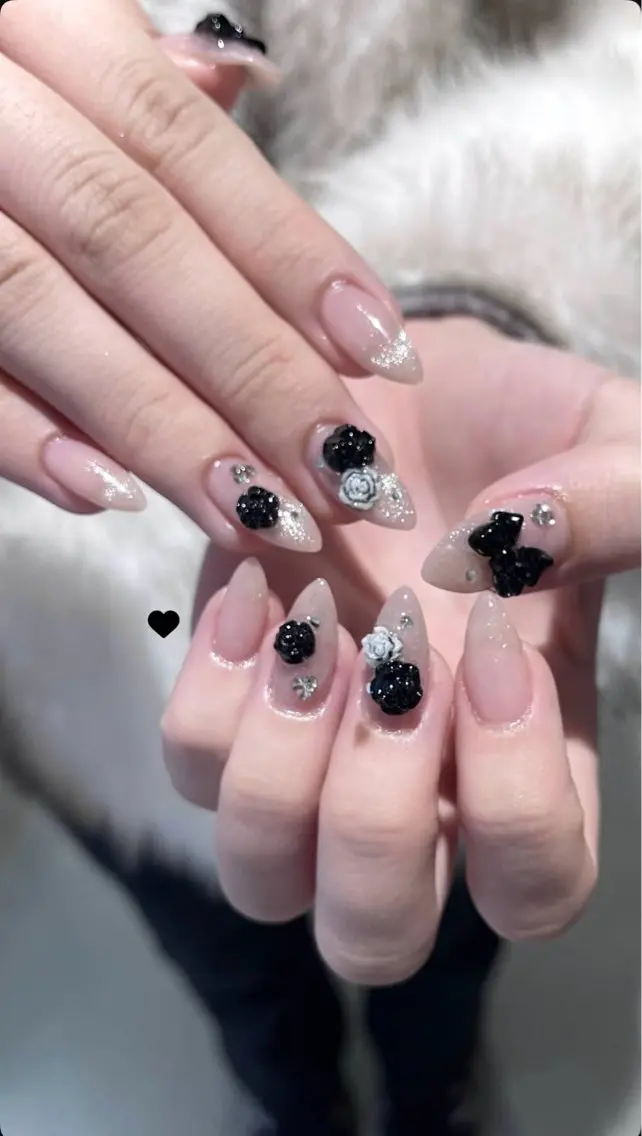 ネイル オーロラネイル 韓国ネイル マグネットネイル リボン ハンドネイル Yuri.nail studioのネイルデザイン