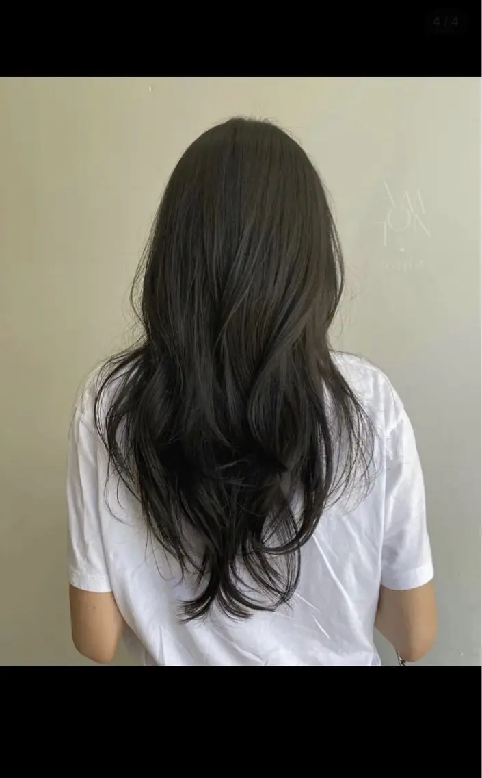 ロング カット Noa/レイヤー カット🩵パーマのヘアスタイル