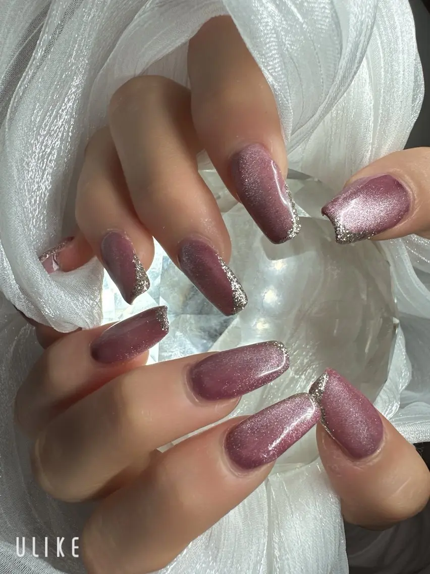 ネイル マグネットネイル . Lumi-Aのネイルデザイン