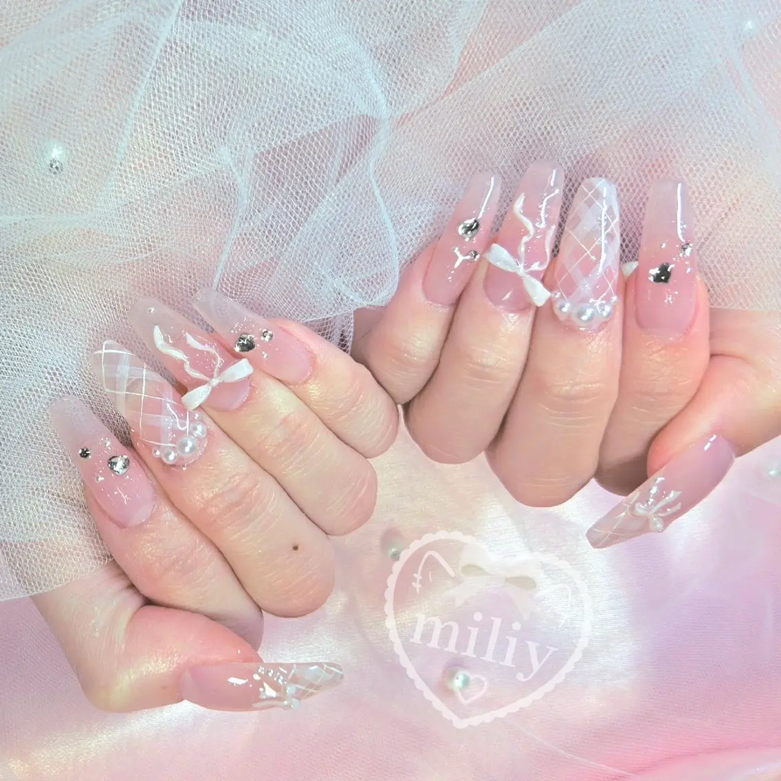 ネイル リボン miliy nail 🎀上尾のネイルデザイン