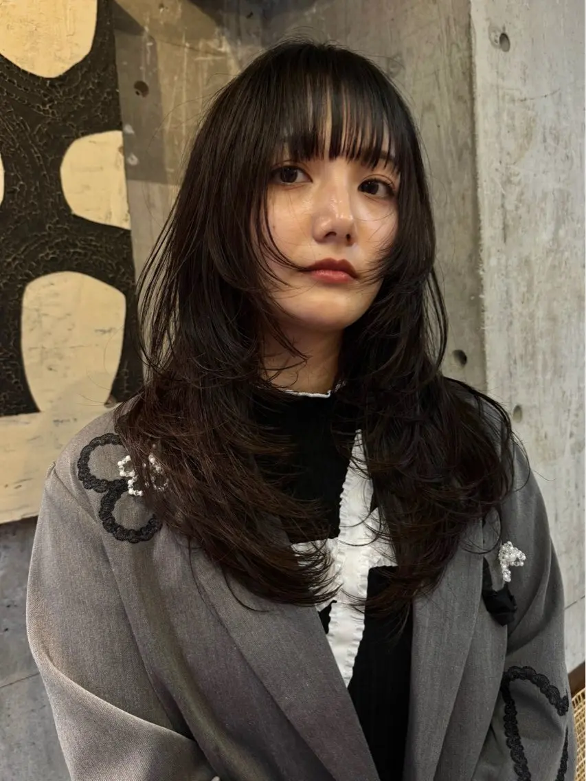 ロング カラー パーマ 切りっぱなしボブ ロングレイヤー ボブ 顔まわりレイヤー 顔周りカット カット YOKO/パーマ レイヤーカットのヘアスタイル