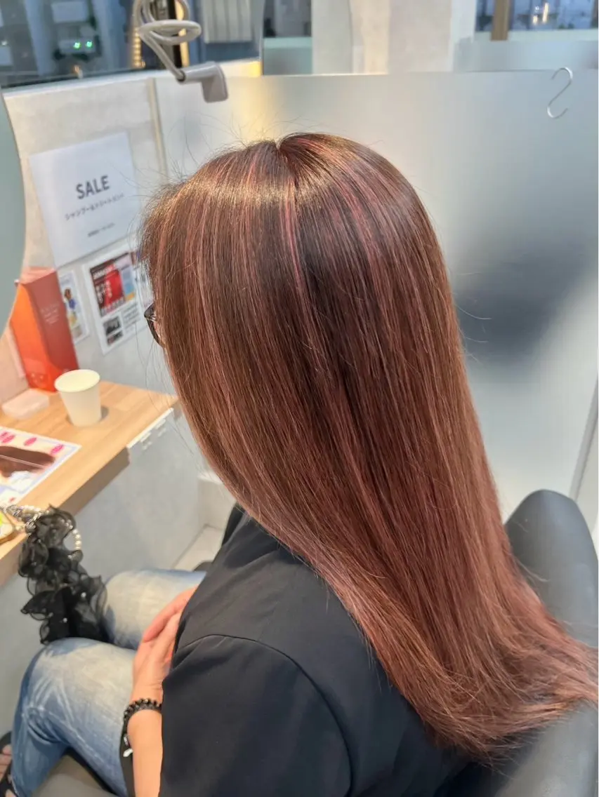 カラー 米倉 陽菜のヘアスタイル