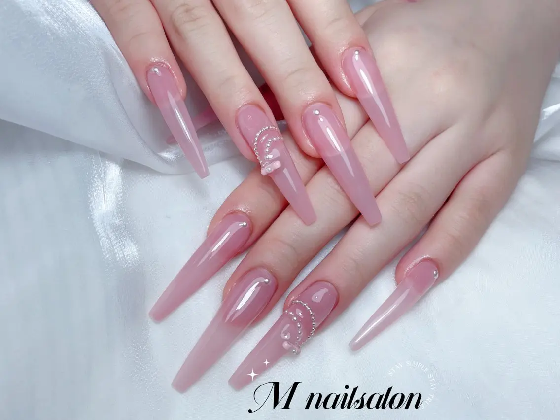 ネイル ハンドネイル M🌷nail 長さだし専門店のネイルデザイン
