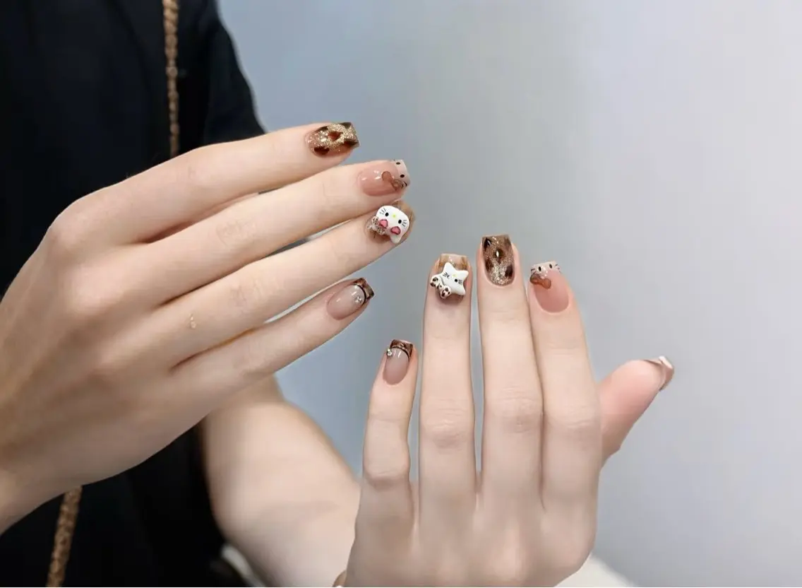 ネイル Hello Nailのネイルデザイン