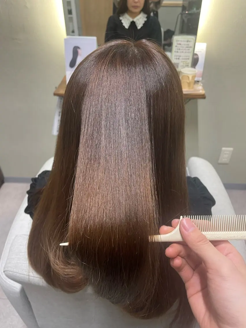 ロング 縮毛矯正 板垣 咲希のヘアスタイル