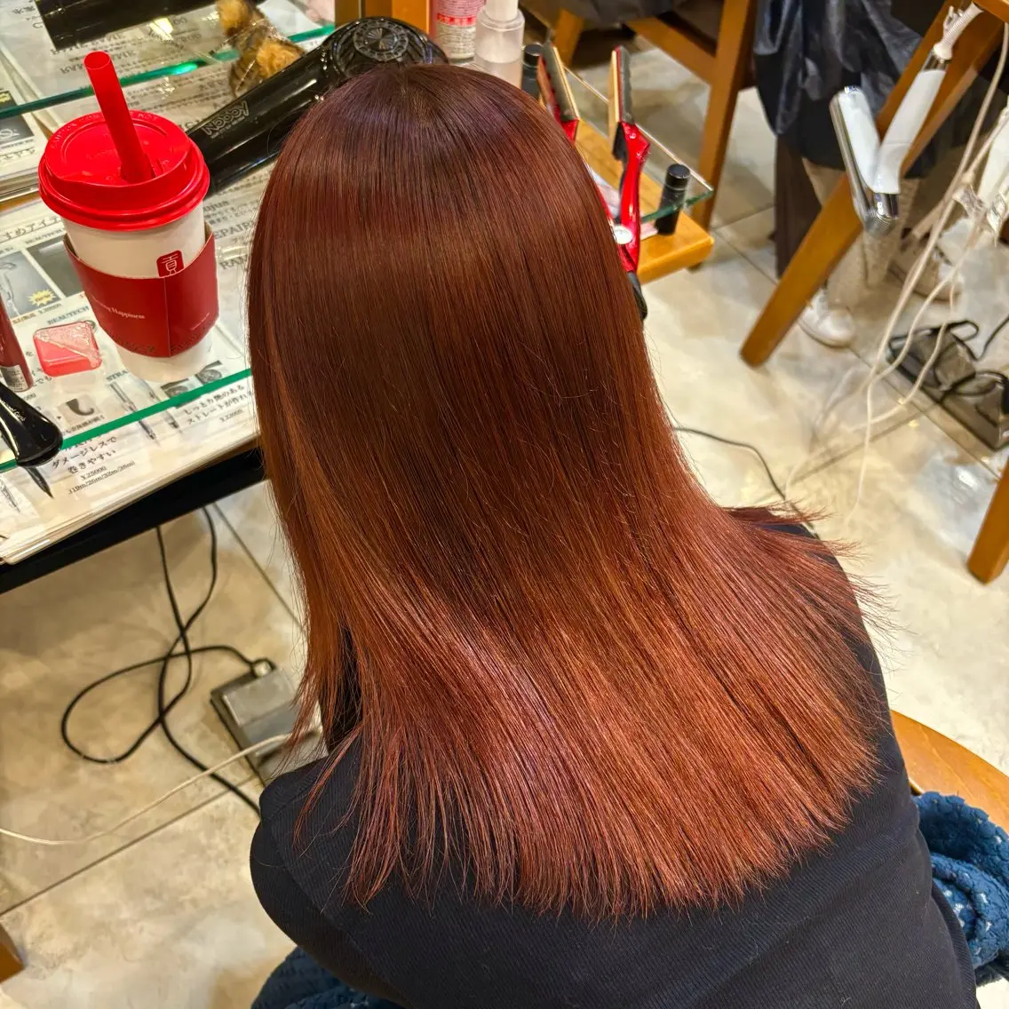 カラー レッドカラー 新原 陽那のヘアスタイル