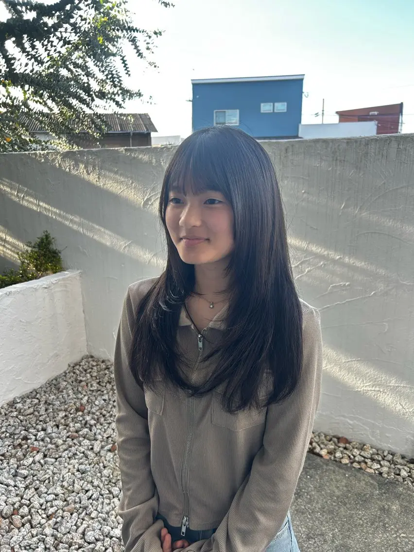 ロング 顔周りカット 韓国風ヘア レイヤーカット カット トリートメント 末廣 結音のヘアスタイル