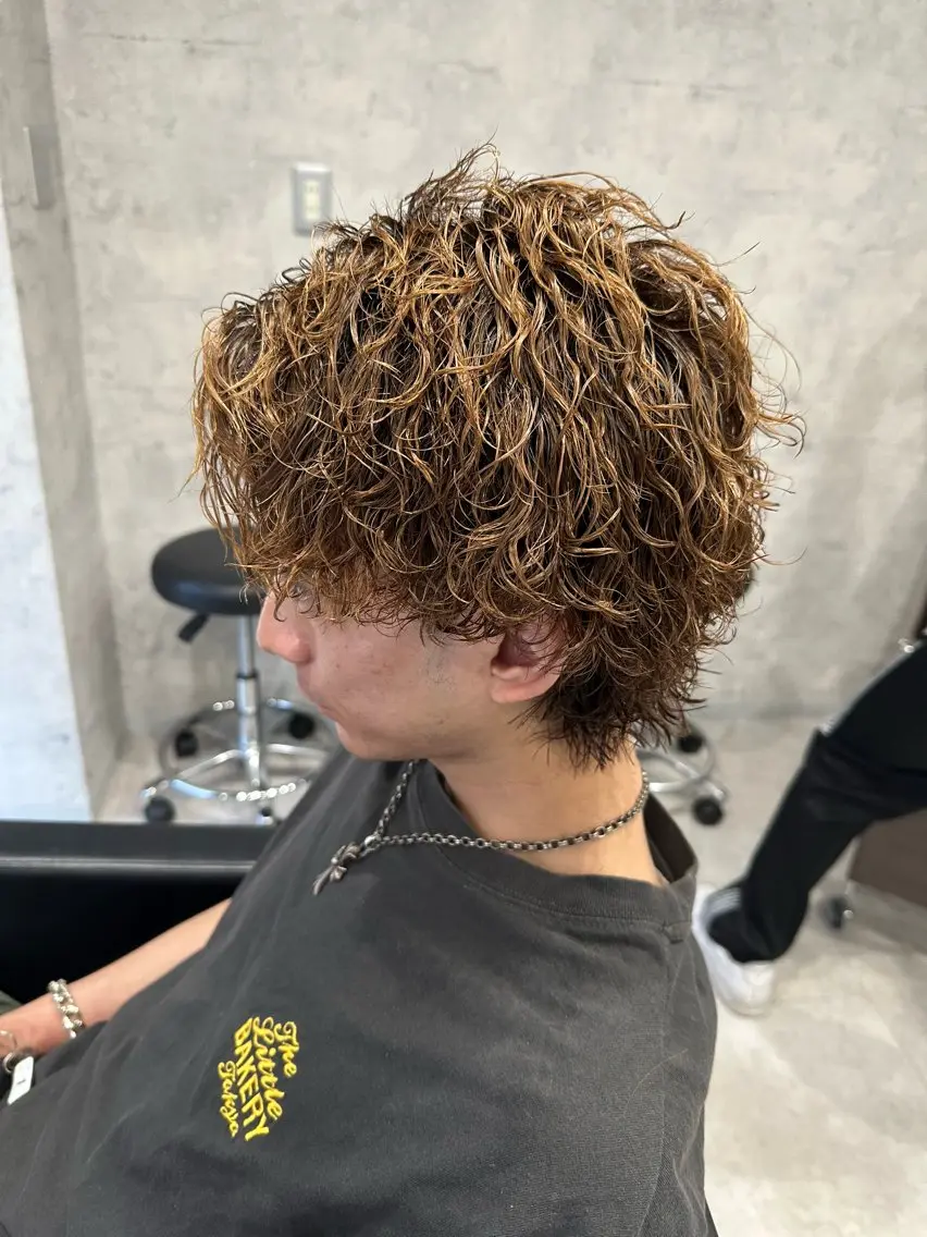 ショート パーマ メンズ カット パーマ ユウ🪄 パーマ指名No1のヘアスタイル