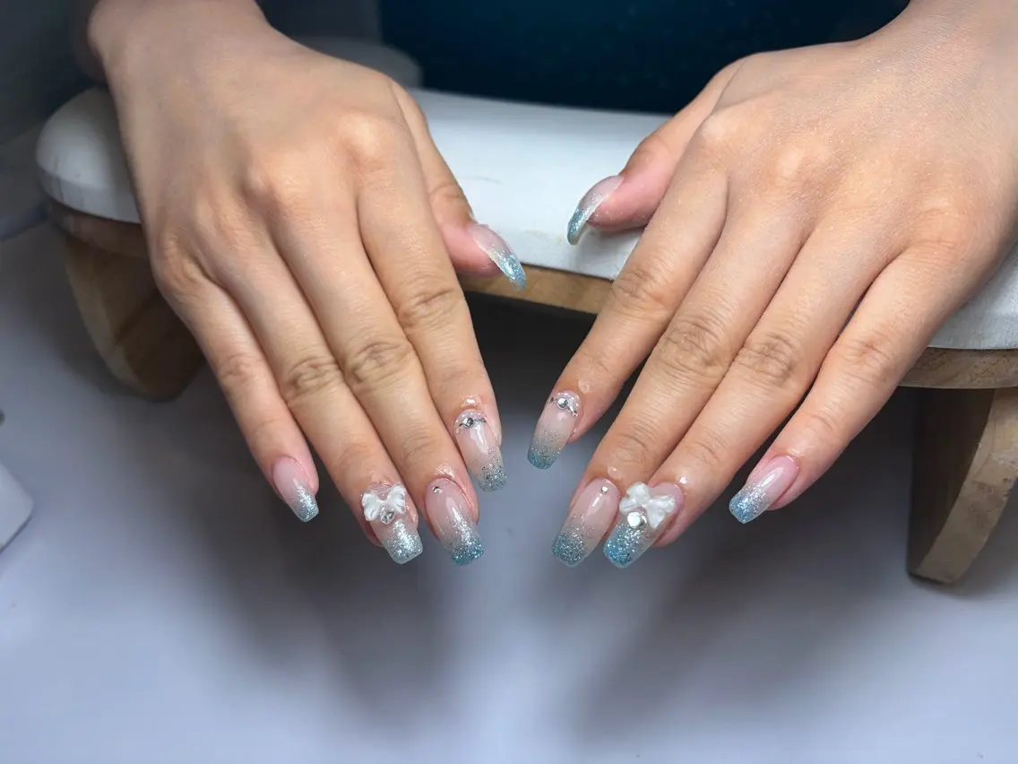 ネイル ハンドネイル 🎀 アネラ しま  🎀のネイルデザイン