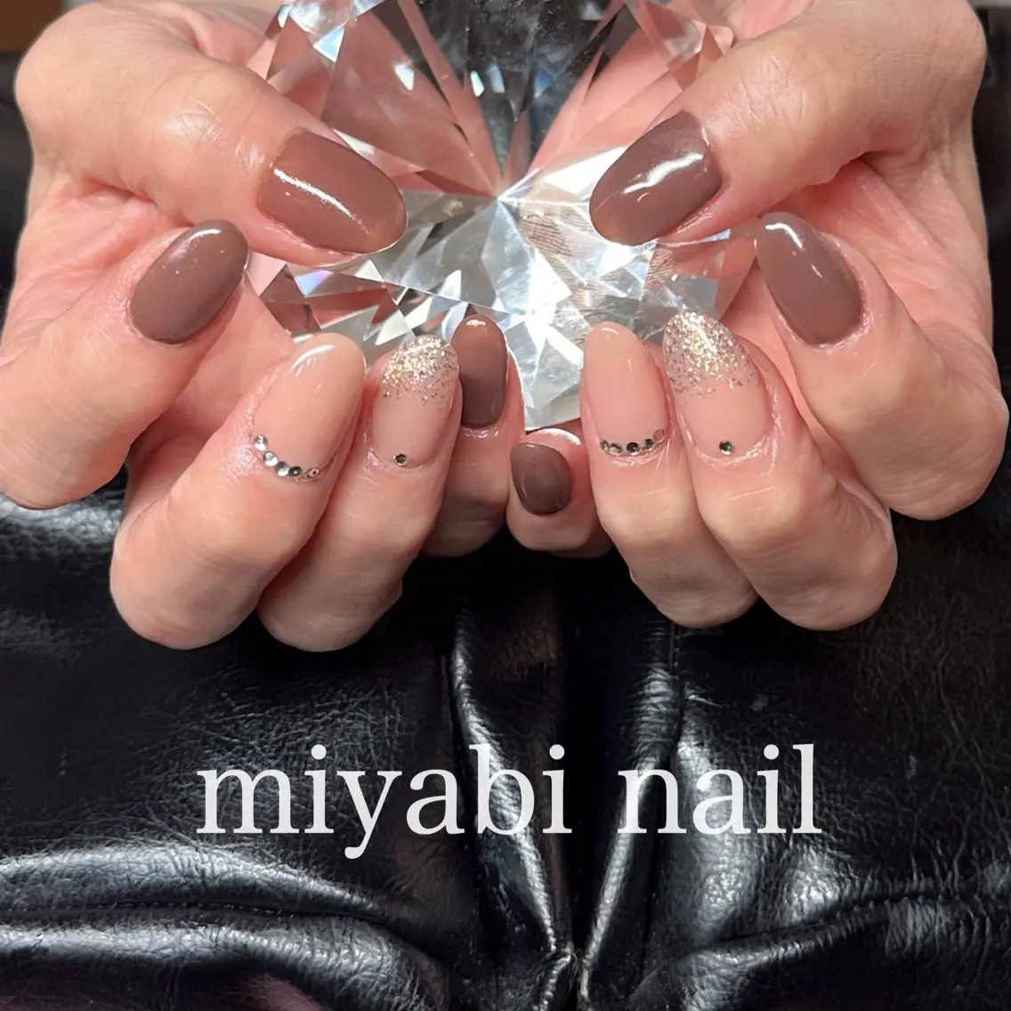 ネイル アートネイル ブラウン ジェルネイル ラメ(グリッター) 持ち込み ハンドネイル miyabi nail 桂川駅近くのネイルデザイン