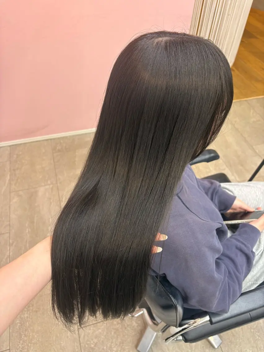 ロング カラー 透明感カラー グレージュ ラベンダーカラー ロング カット ヘアカラー HASHI AYAKAのヘアスタイル