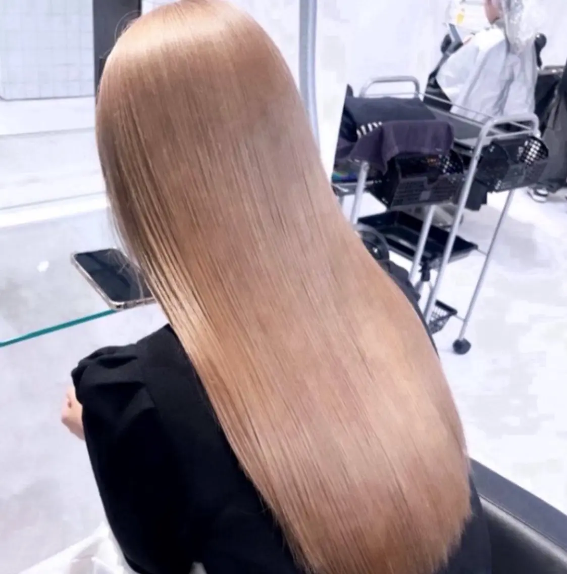 ロング カラー 🫧うる艶トレンド 🫧透明感カラーのヘアスタイル