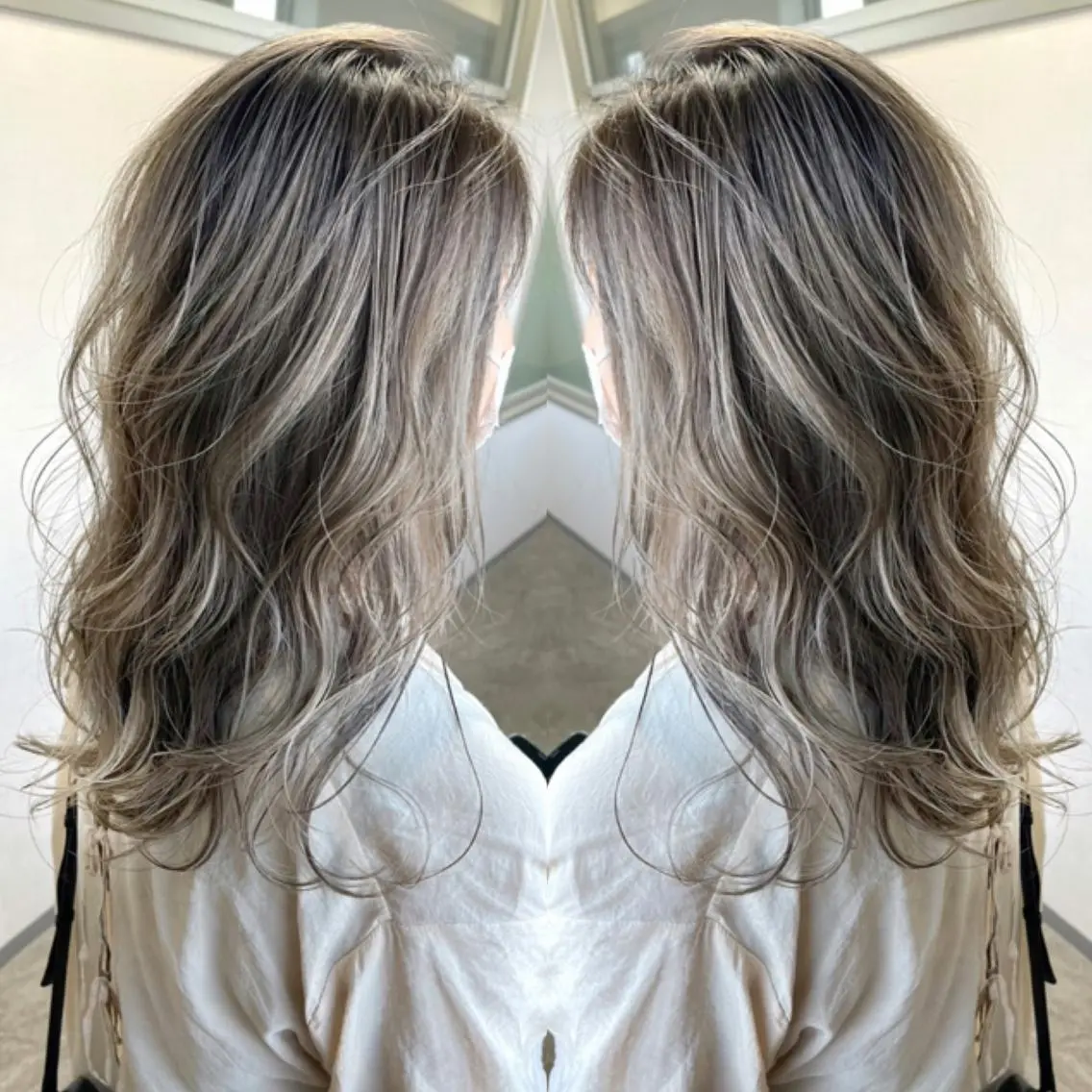 セミロング カラー 透明感カラー ハイライトカラー ハイライト ヘアカラー トリートメント 松井那津子 /ハイライトブリーチのヘアスタイル