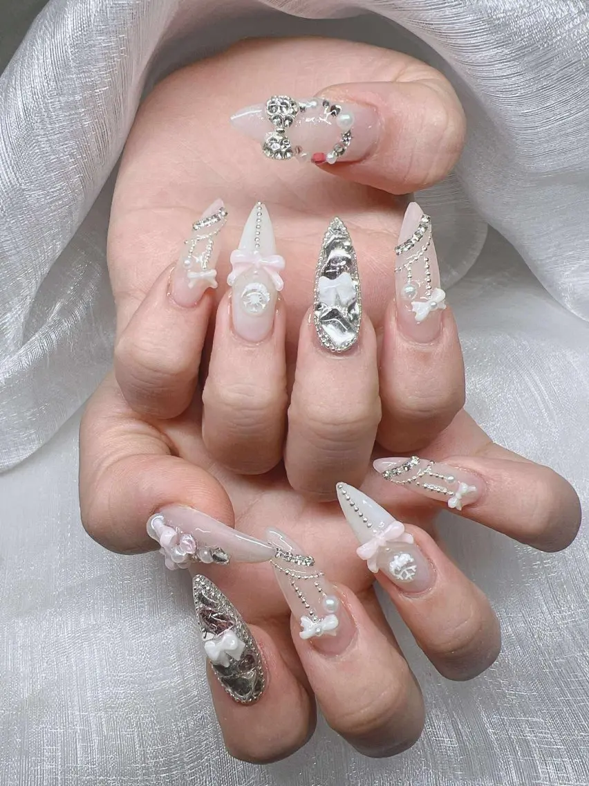 ネイル 長さ出し グラデーション 卒業式 キラキラネイル マグネットネイル ハンドネイル Lee Nailsのネイルデザイン