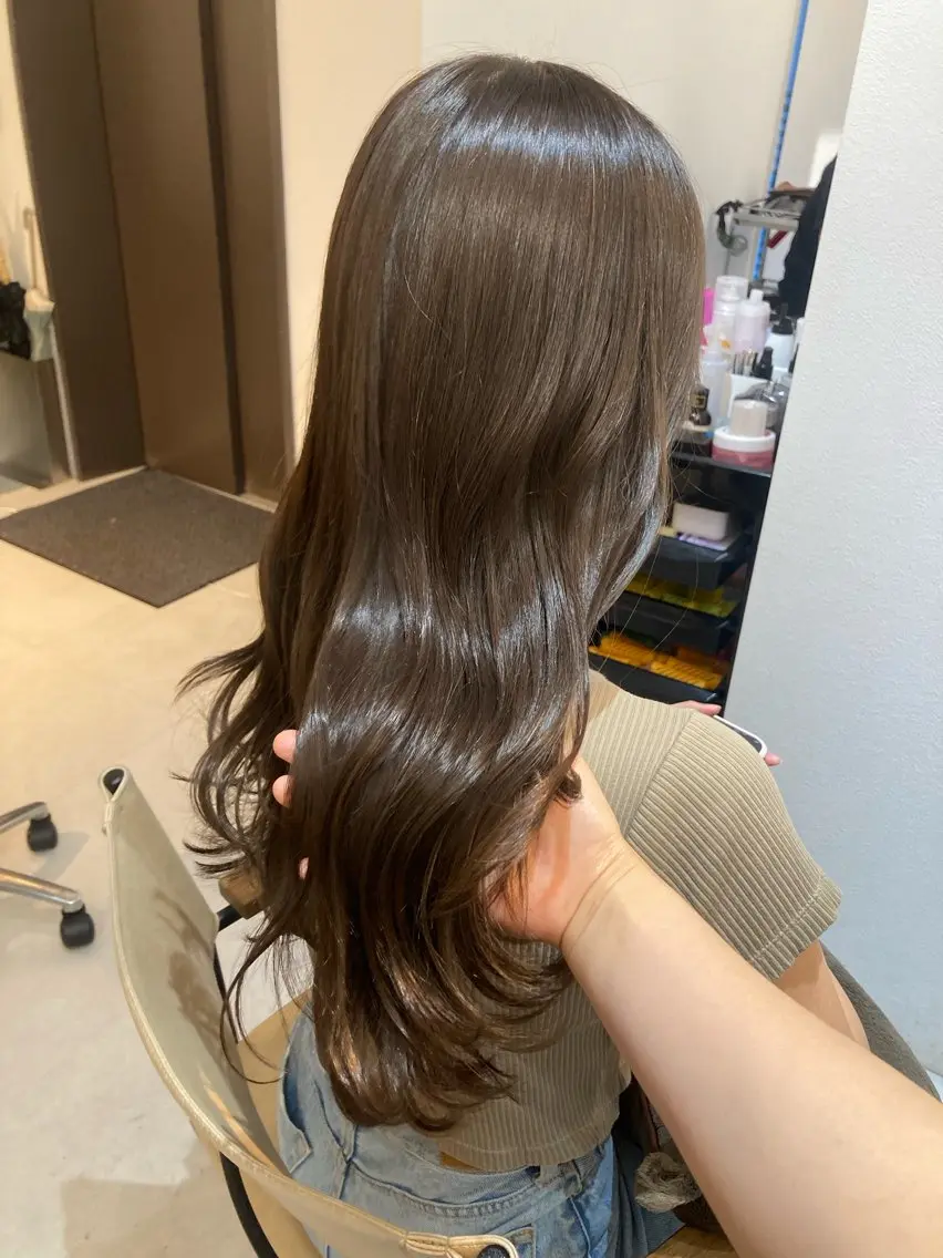 ロング ✨色持ちの良い艶 カラー✨蟹江真世のヘアスタイル