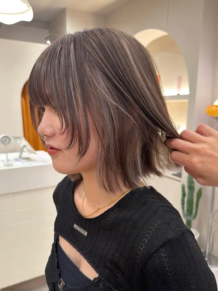 カラー ハイライトカラー ボブ ハイトーン／暖色 👩🏼HONOKAのヘアスタイル