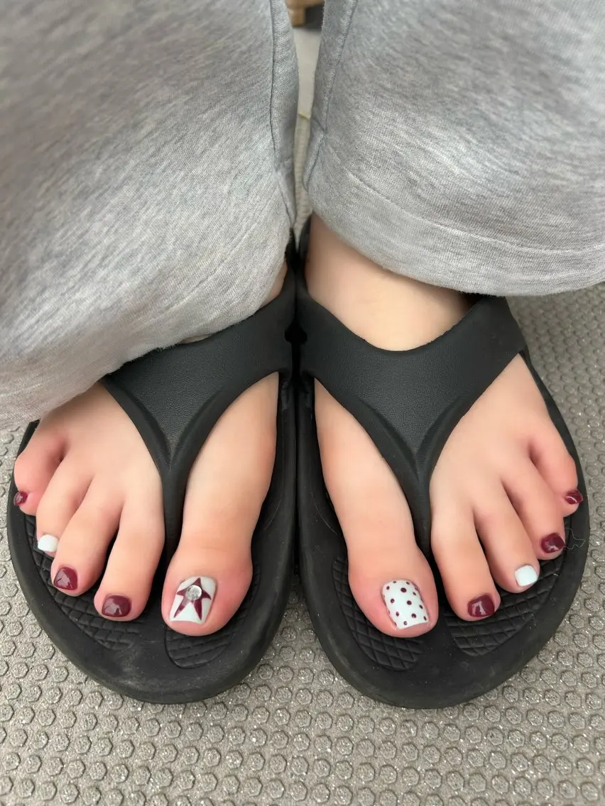 ネイル フットネイル 持ち込み フットネイル 自宅サロン♡ Mamiのネイルデザイン
