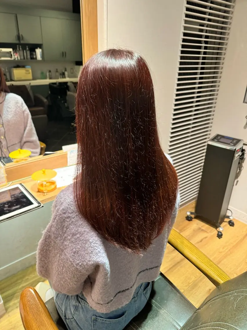 ロング カラー レッドカラー ヘアカラー トリートメント ツキダテ ユイのヘアスタイル