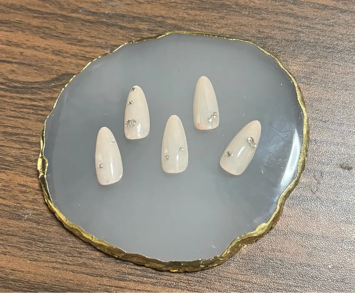 ネイル キラキラネイル ワンカラーネイル シンプルネイル ストーンネイル Nail ecxia ／Reikaのネイルデザイン