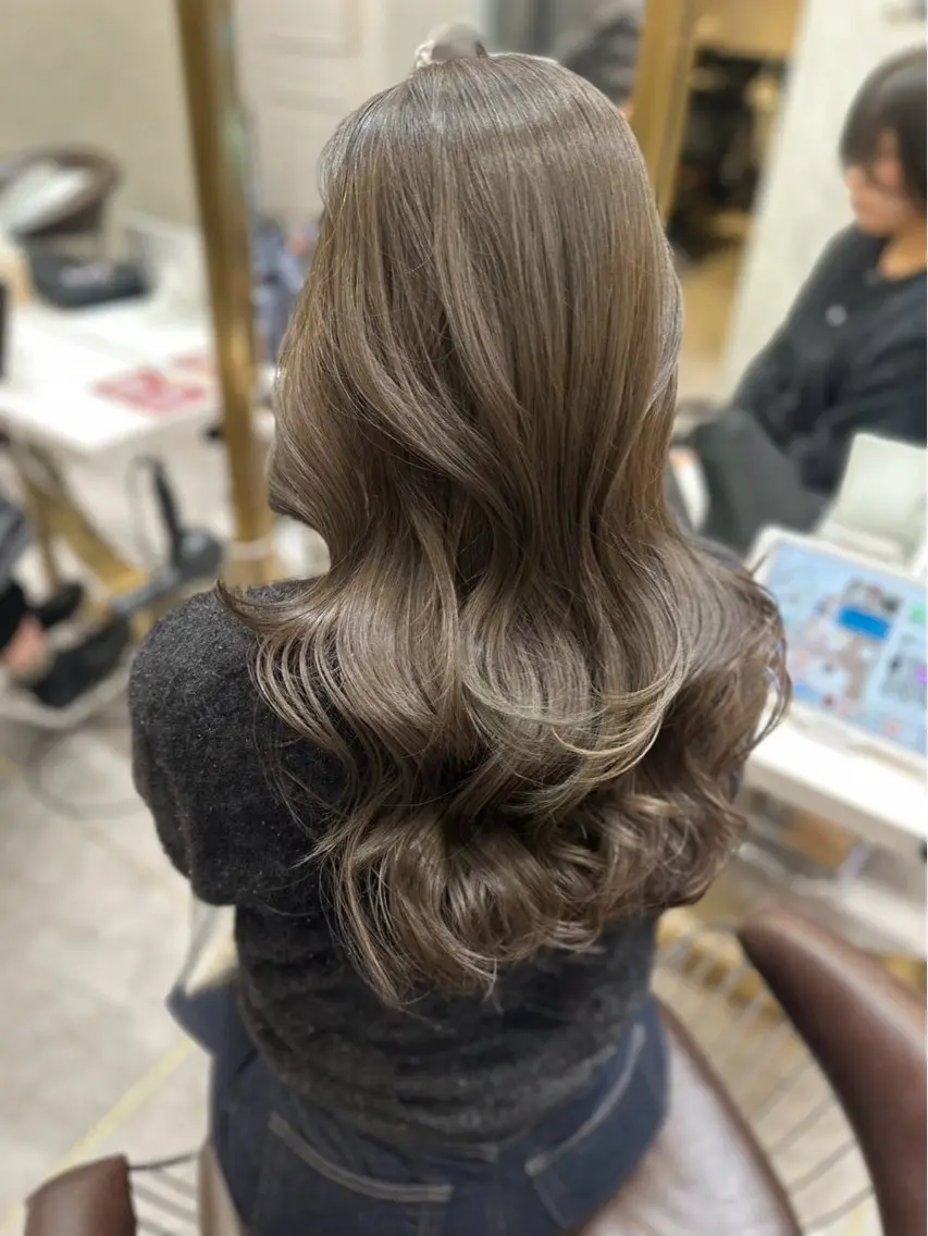 ロング カラー ベージュカラー ブリーチ ブリーチなしカラー ヘアカラー 🌈Hiroki🌈 福岡の愛され美容師のヘアスタイル