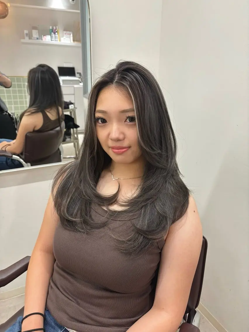 セミロング カラー ヘアカラー トリートメント hachiyama rinaのヘアスタイル