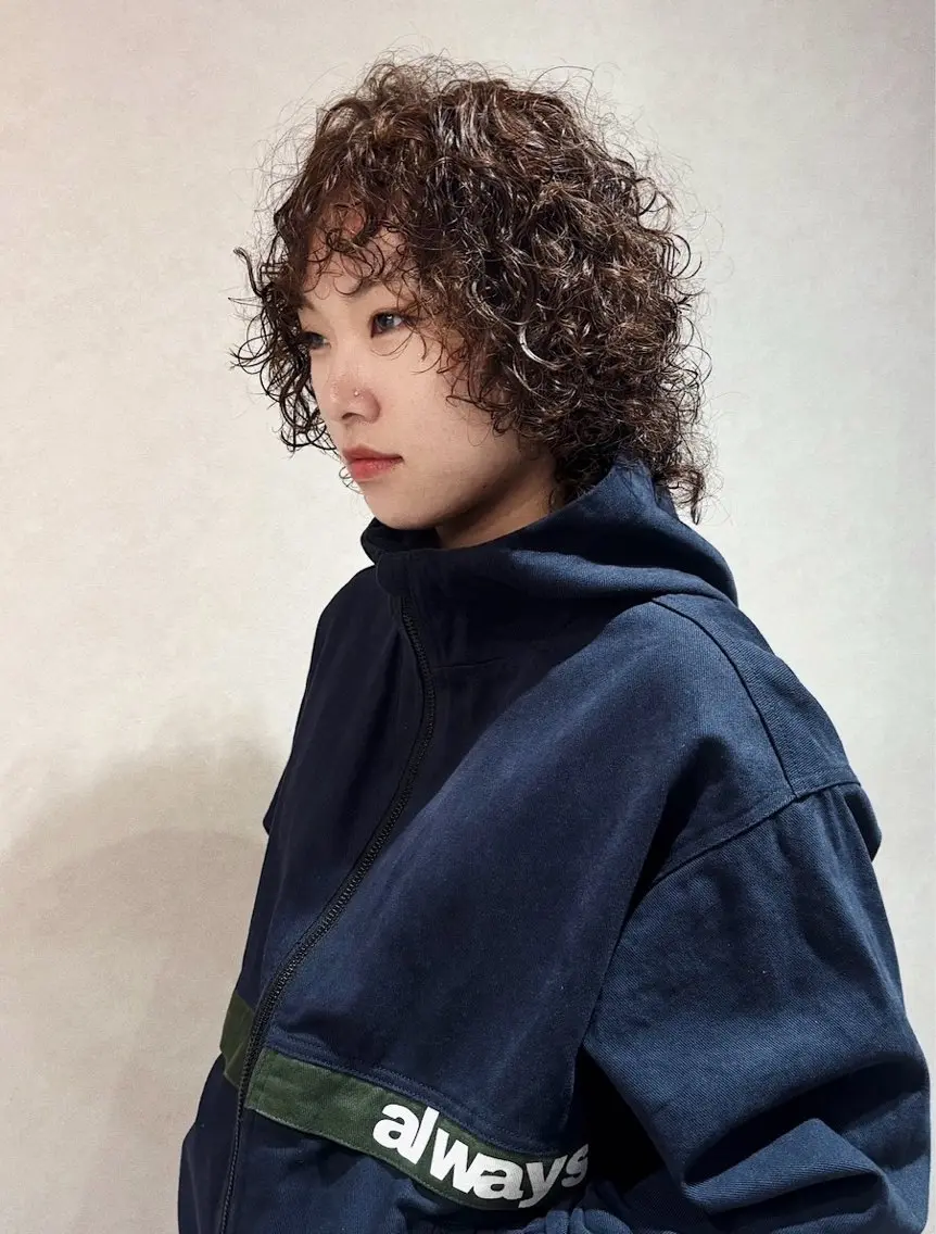 パーマ ショートボブ ボブ パーマ トリートメント ヘッドスパ 髪質改善　ネイル コトミ🐸のヘアスタイル