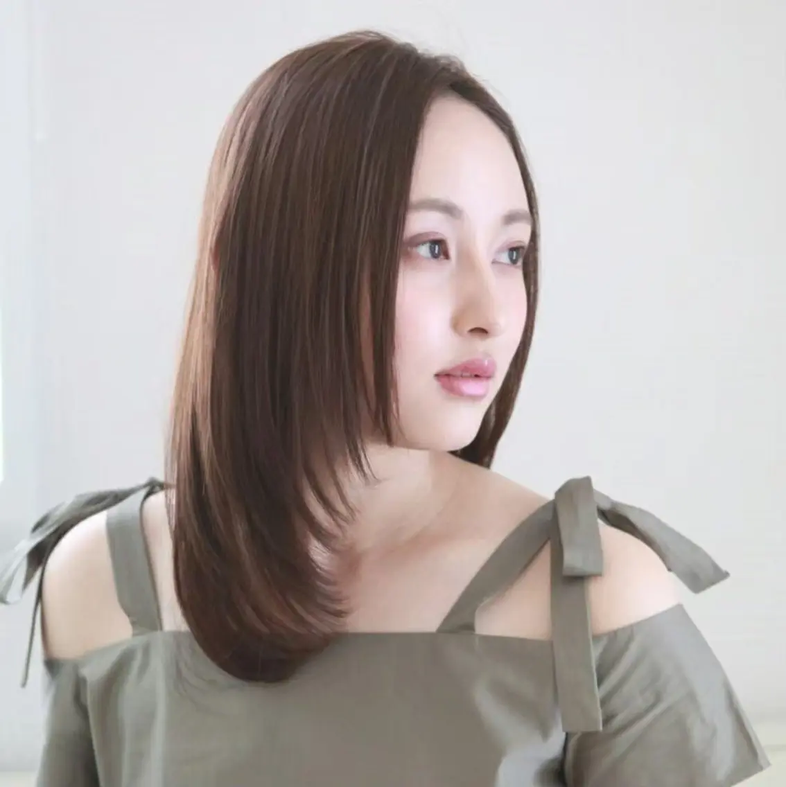 ミディアム カラー 顔まわりレイヤー 顔周りカット レイヤーカット カット ヘアカラー トリートメント かわい ゆうな 髪質改善/縮毛矯正のヘアスタイル