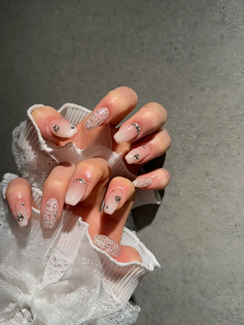 ネイル I-nailロング /ワンホン/キラキラのネイルデザイン
