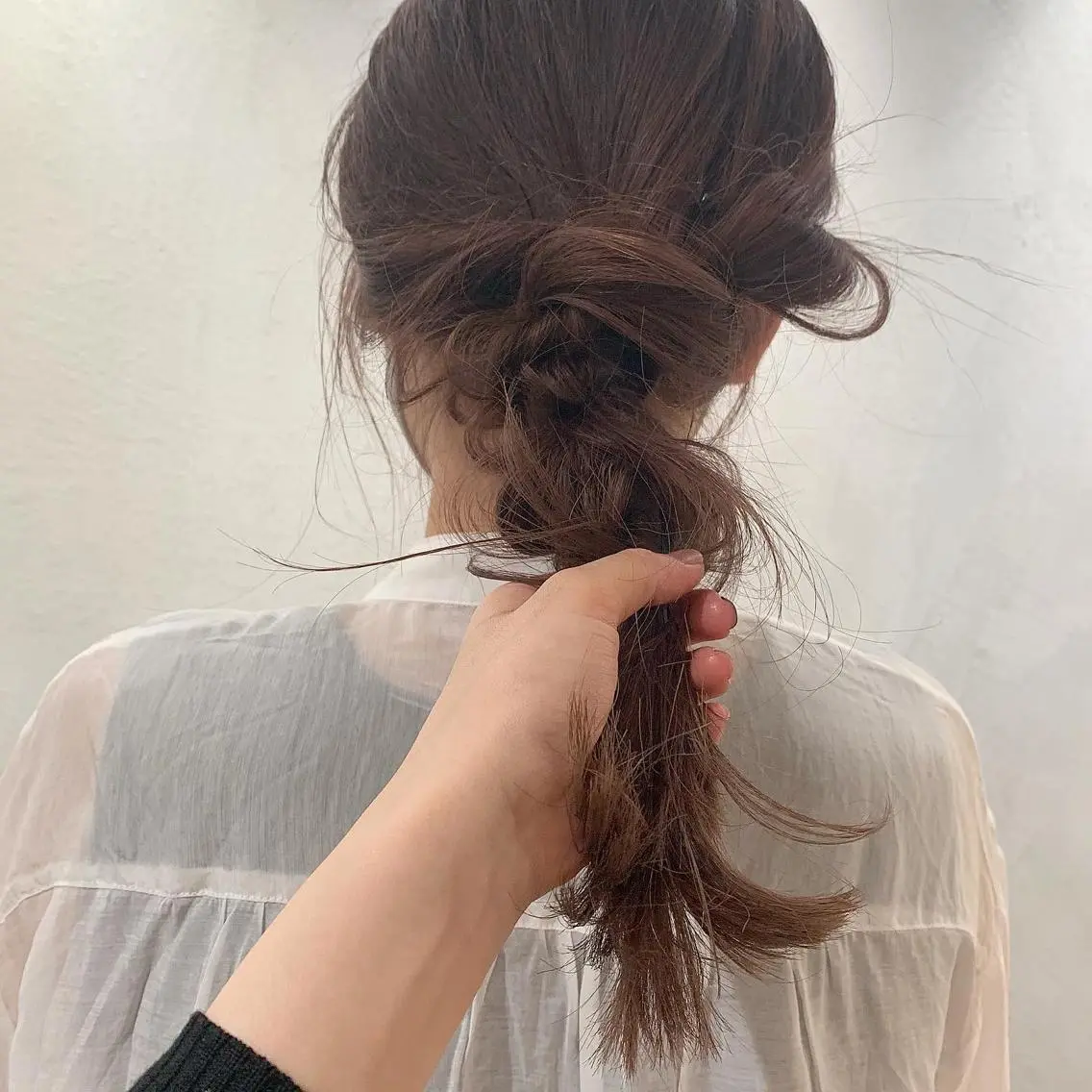 セミロング カラー ヘアアレンジ 本間 結衣のヘアスタイル