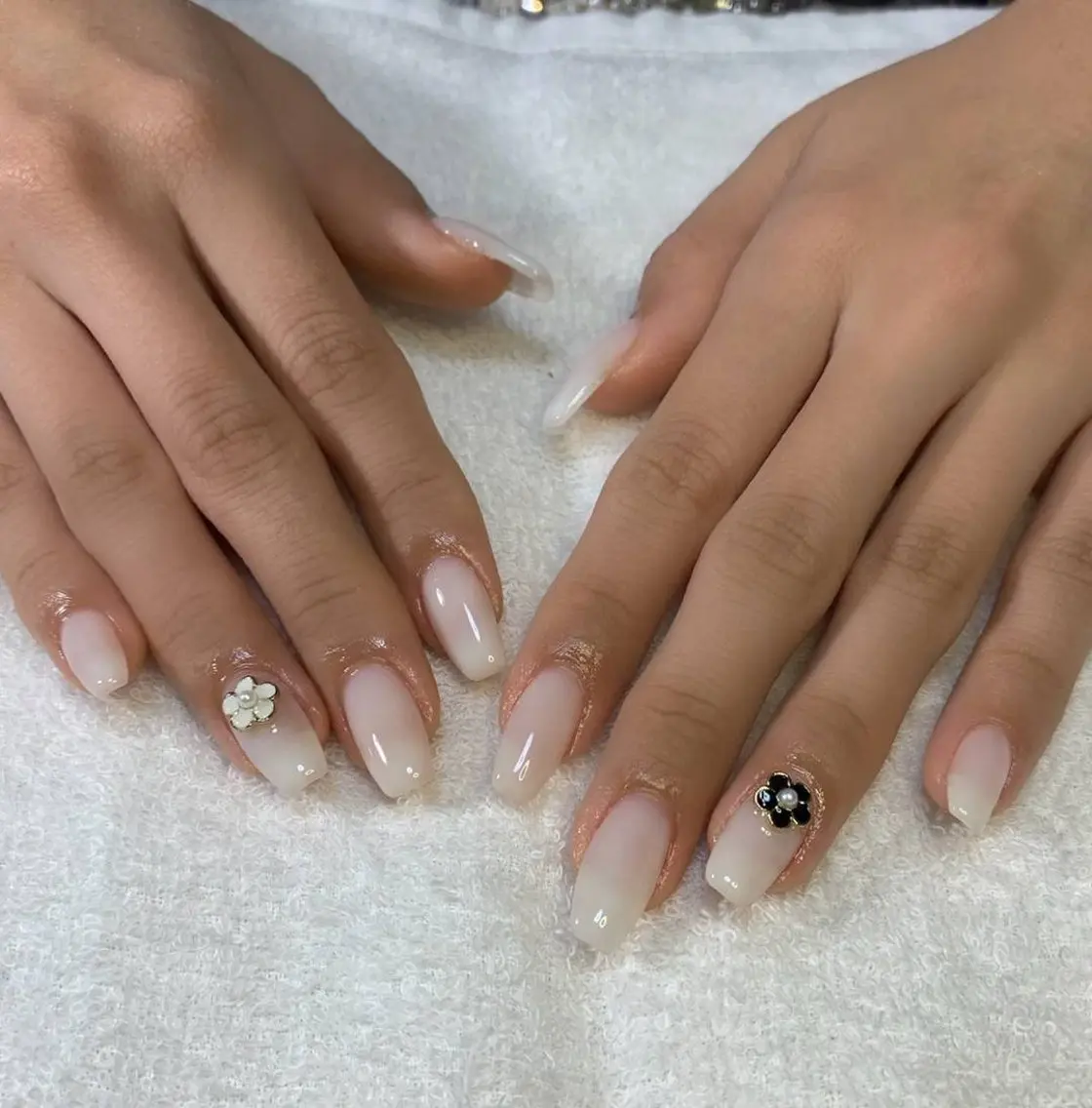 ネイル ハンドネイル フットネイル MHR nailのネイルデザイン