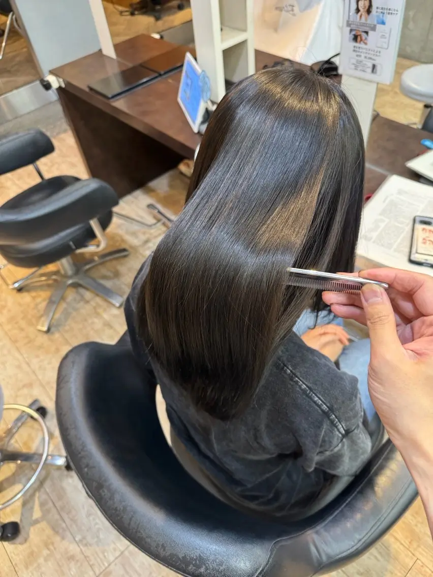 ロング 縮毛矯正 岡本 大吉のヘアスタイル