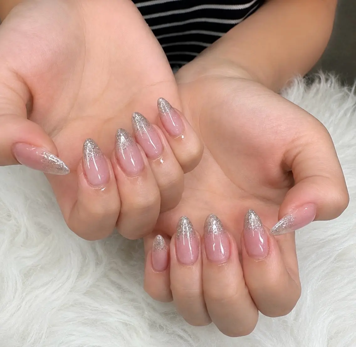ネイル MIKA RUBY NAIL SLONのネイルデザイン
