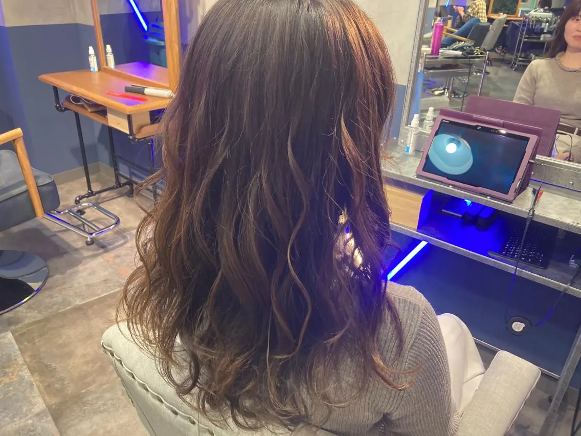 ロング カラー イルミナカラー 松澤 勇輝のヘアスタイル