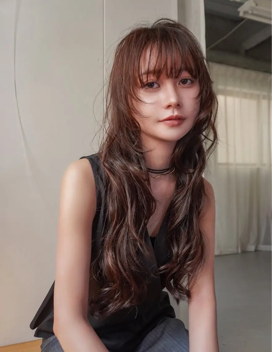ロング カラー パーマ ヘアアレンジ 胡子 凜のヘアスタイル